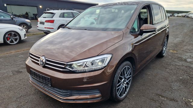 Volkswagen Touran 7Sitzer Navigation LED AHK