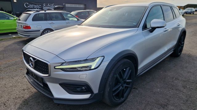 Volvo V60 Cross Country AWD Standheizung Navi LED AHK