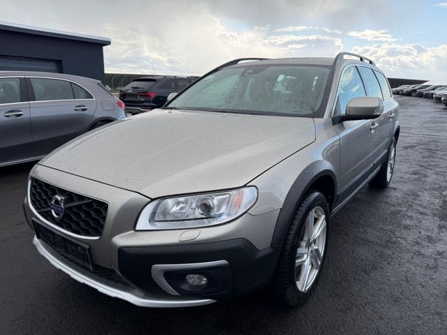 Volvo XC70 Summum 2WD Glasdach Standheizung Leder