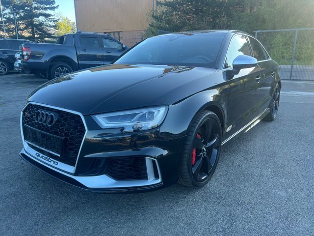 Audi RS3 Limo 2.5 TFSI Quattro Matrix Pano 280KMh B&O