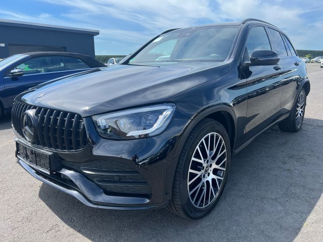 Mercedes-Benz GLC 300 4Matic Facelift AMG Pano Kamera AHK