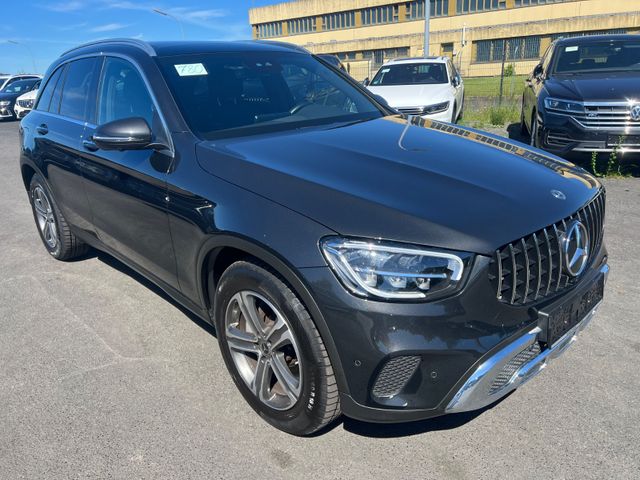 Mercedes-Benz GLC 200 4Matic Pano Burmester Digital Kamera