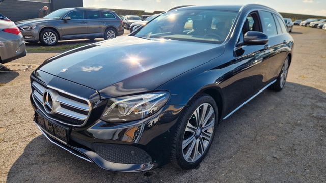 Mercedes-Benz T-Modell E 250 Multibeam Totwinkel Kamera Pano